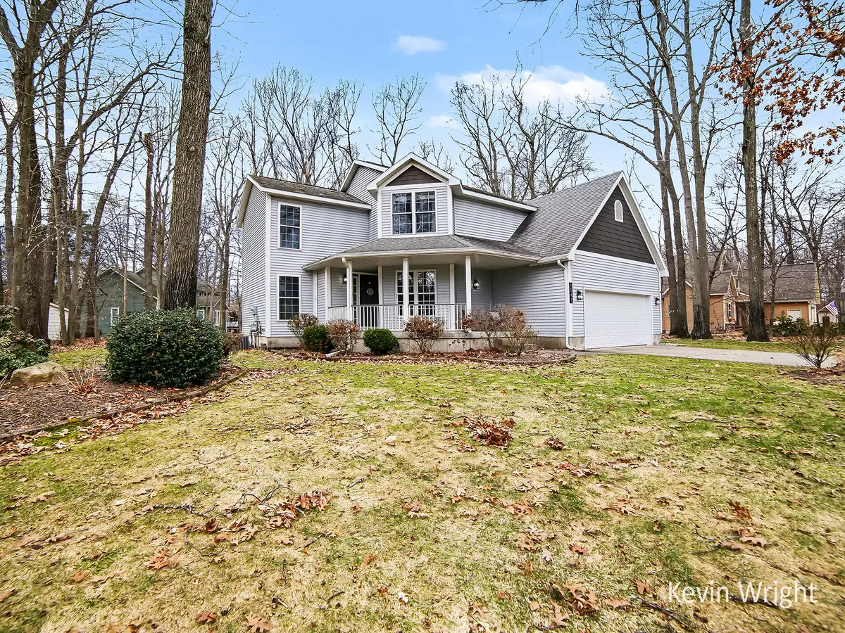 1041 Bear Lake RD, Laketon Twp, MI 49445