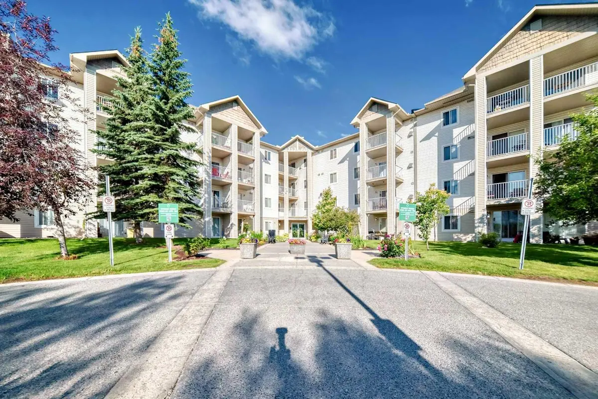 1717 60 ST SE #425, Calgary, AB T2A 7Y7