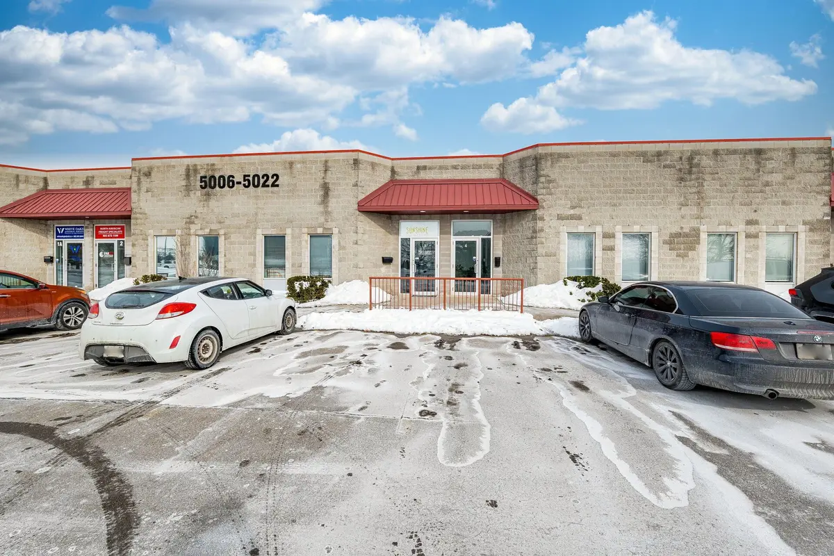 5006 South Service RD #3, Burlington, ON L7L 5Y7