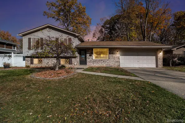 52372 D W Seaton DR, Chesterfield Township, MI 48047