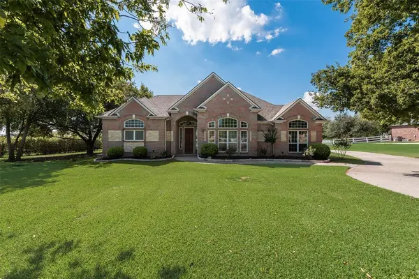 225 Lonesome Star Trail, Haslet, TX 76052