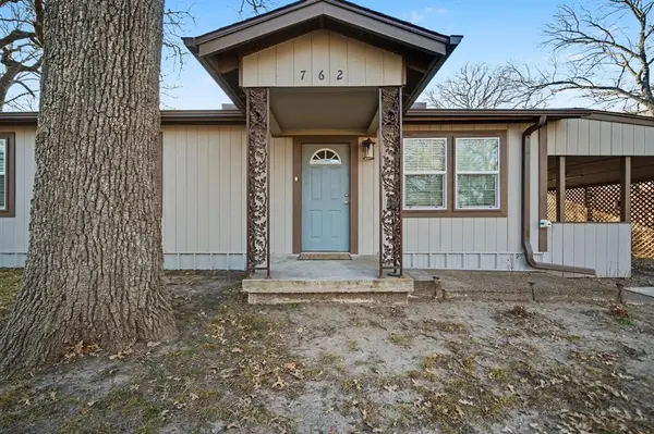 762 Oak Leaf Trail, East Tawakoni, TX 75472