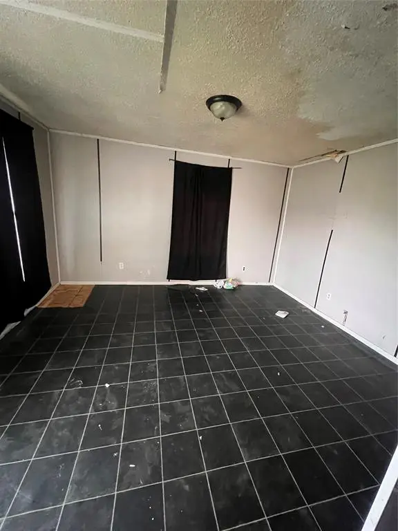 206 3rd Street, Hillsboro, TX 76645