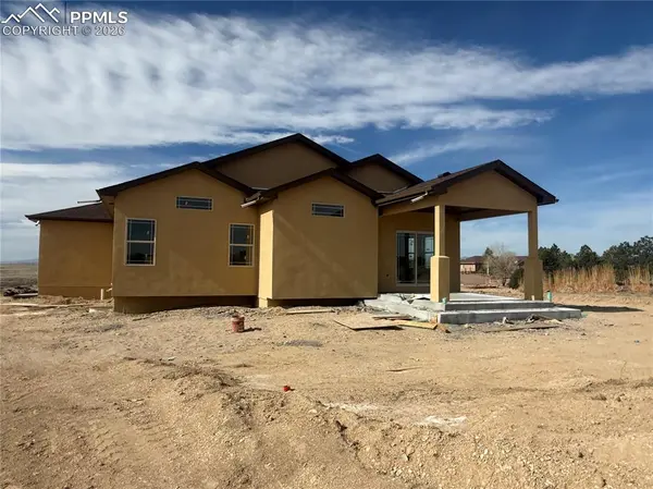 366 N Desert Cove DR, Pueblo West, CO 81007