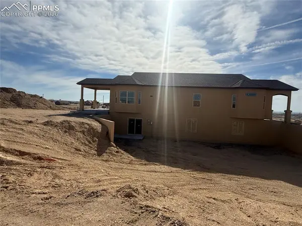 366 N Desert Cove DR, Pueblo West, CO 81007