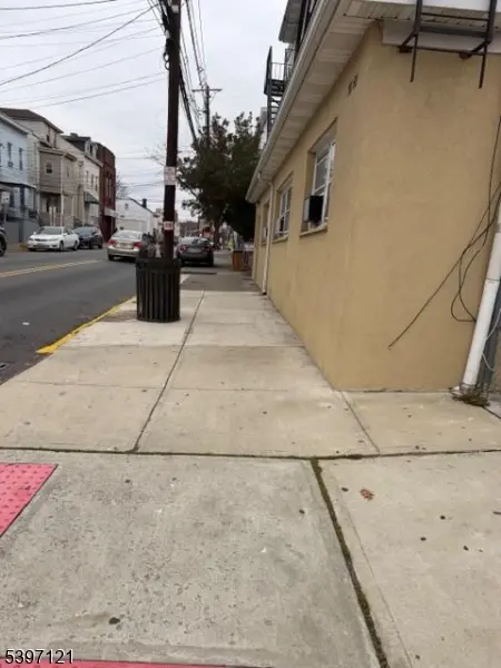 58 Wayne Ave, Paterson City, NJ 07522