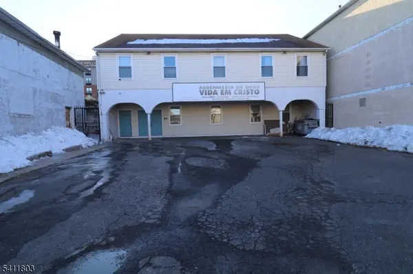 67 Brill St, Newark City, NJ 07105