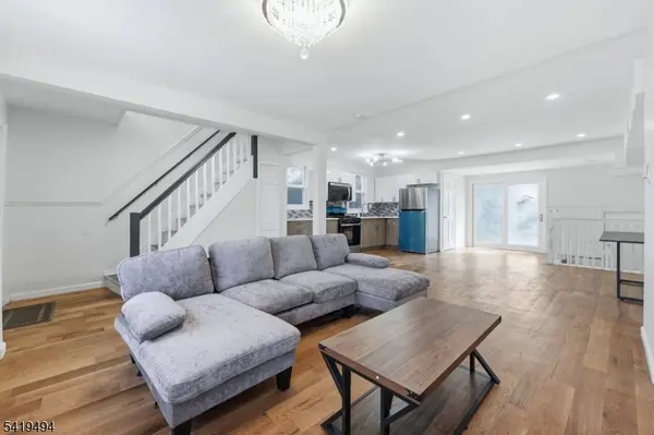 64 Willoughby St, Newark City, NJ 07112