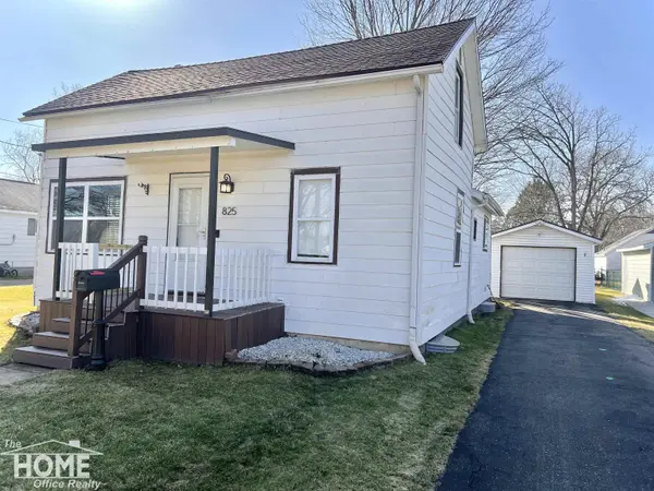 825 Ament ST, Owosso, MI 48867