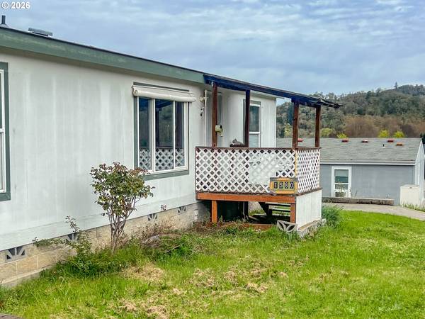 1580 WINSTON SECTION RD, Winston, OR 97496