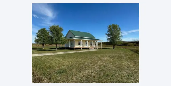 Hwy 9 RR 19-5A, Rural Starland County, AB T0J 2B0