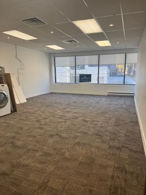 250 Eglinton AVE W #200, Toronto C03, ON M5P 2H8