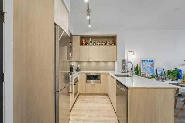 200 Sackville ST #1106, Toronto C08, ON M5A 0C4