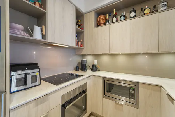 200 Sackville ST #1106, Toronto C08, ON M5A 0C4