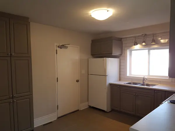 290 Eulalie AVE #Unit 1 (MAIN), Oshawa, ON L1H 2B7