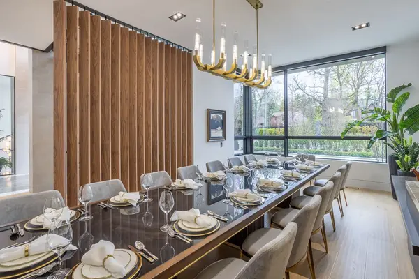 113 Elgin ST, Markham, ON L3T 1W7