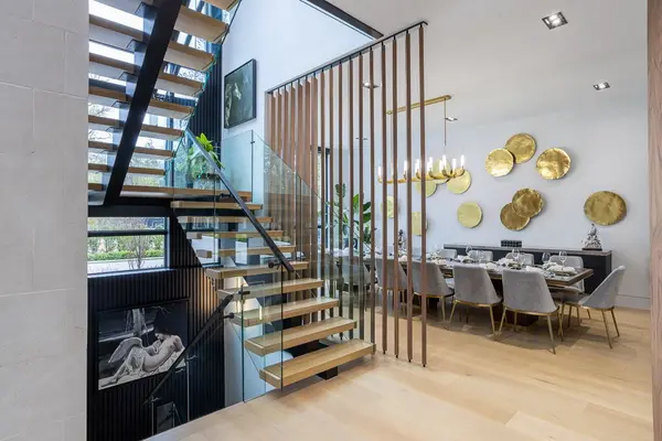 113 Elgin ST, Markham, ON L3T 1W7