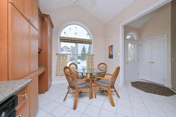 71 Bella Vista TRL, New Tecumseth, ON L9R 2E2