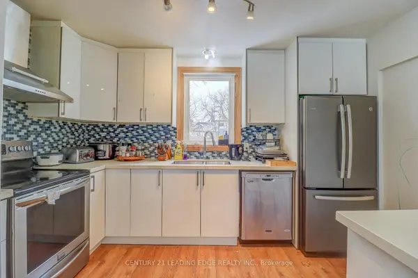 107 Lakeland CRES, Richmond Hill, ON L4E 3A1