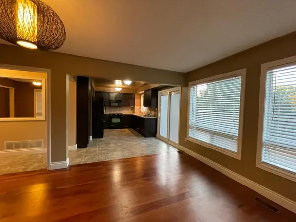 26 Beechbrooke WAY, Aurora, ON L4G 6N7