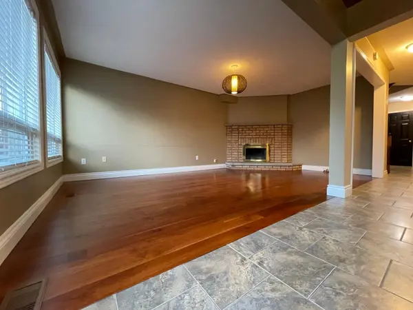 26 Beechbrooke WAY, Aurora, ON L4G 6N7