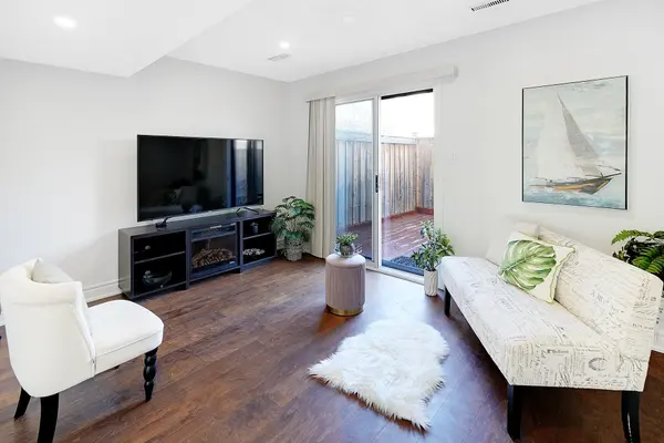 7340 Copenhagen RD #40, Mississauga, ON L5N 2S5