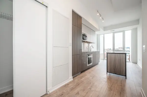 220 Missinnihe WAY #517, Mississauga, ON L5H 0A7