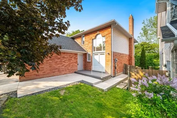 1294 Hammond ST, Burlington, ON L7S 2C5