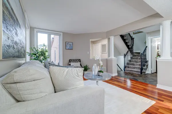 3339 Cactus Gate, Mississauga, ON L5N 8A5