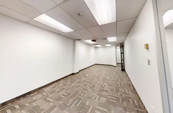 2121 Argentia RD #303, Mississauga, ON L5N 2X4