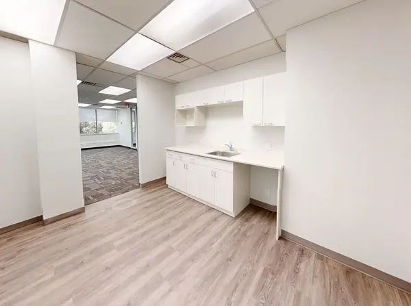 2121 Argentia RD #303, Mississauga, ON L5N 2X4