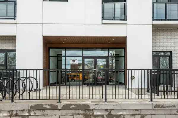 1936 Rymal RD E #403, Hamilton, ON L0R 1P0