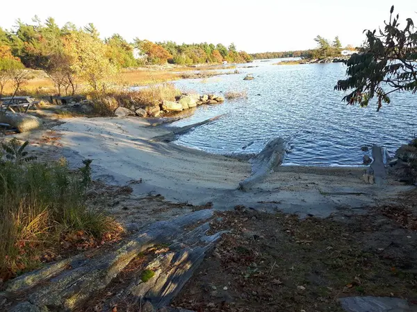 13 Janet LN, Carling, ON P0G 1G0