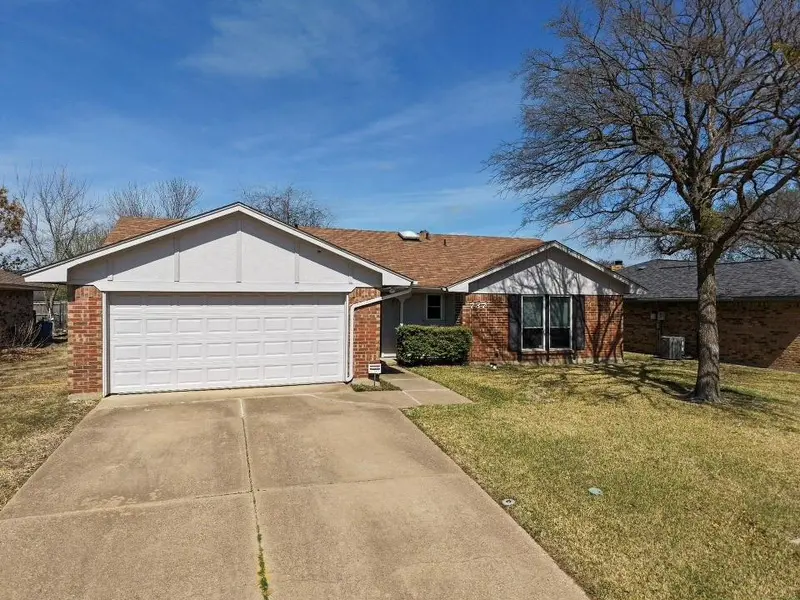 737 Kensington Lane, Mansfield, TX 76063