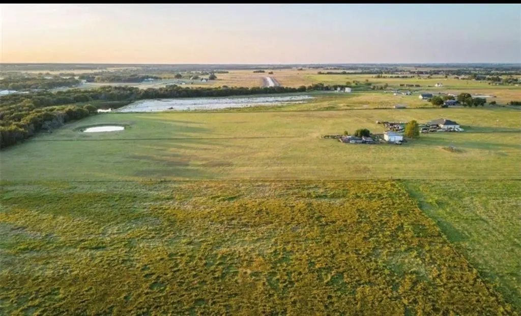 L15 Elm Branch, Elm Mott, TX 76640