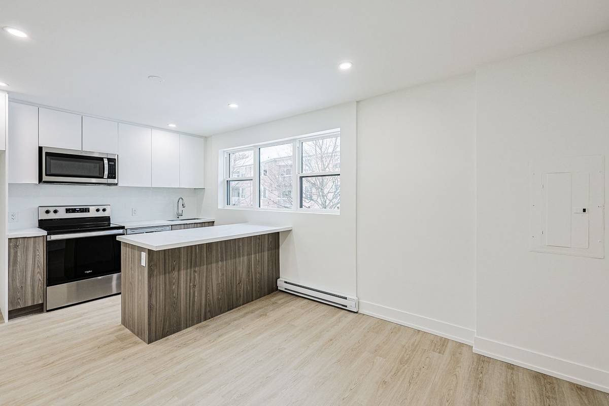 100 Liberty ST N #10B, Clarington, ON L1C 2M1