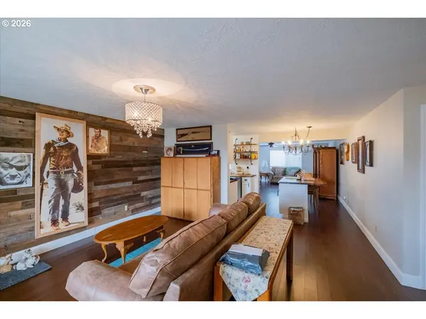 2990 HARDING CT, Sweet Home, OR 97386