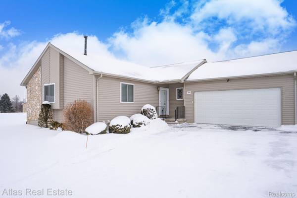 10200 Hawthorne CIR,  Atlas Township,  MI 48438