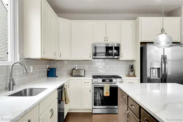 50222 Thatcher ST, Canton Charter Township, MI 48188