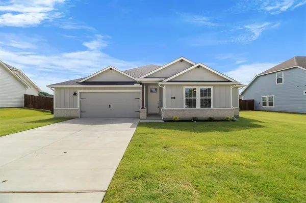 623 Kyle Drive,  Tioga,  TX 76271