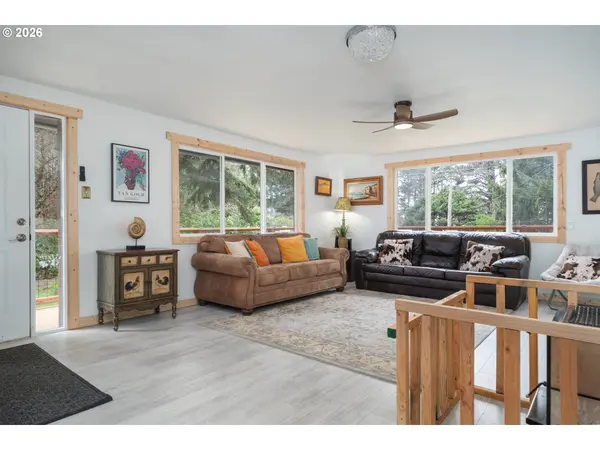 3934 Hwy 101 N, Yachats, OR 97498