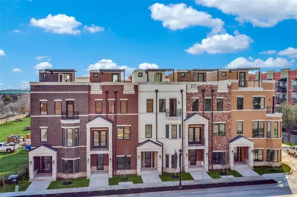 250 E Dallas Street #124, Grapevine, TX 76051