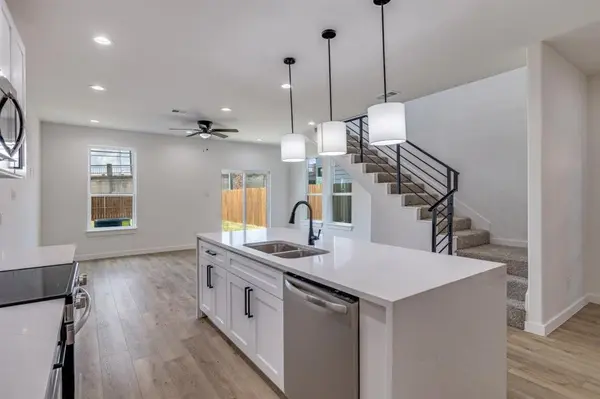 2427 Merlin Street, Dallas, TX 75215