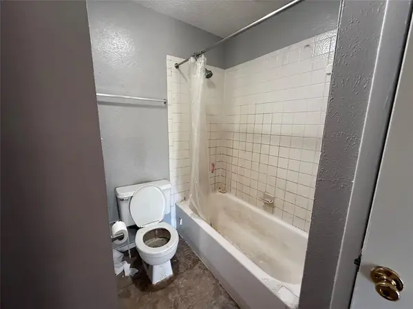 818 Clarissa Place, Garland, TX 75040