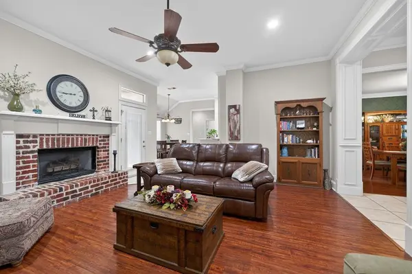 109 Southern Pine Place, Mabank, TX 75156