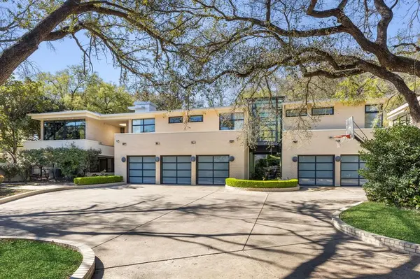 2100 Indian Creek Drive, Westover Hills, TX 76107