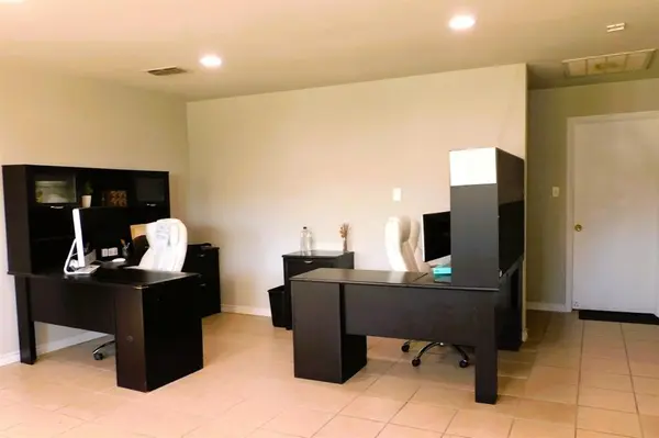 401 W Coffin Street, Denison, TX 75020