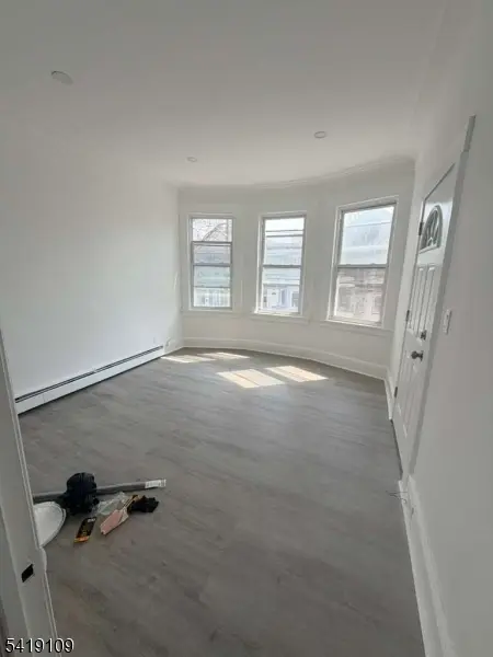 97 N 4Th St #2A, Paterson City, NJ 07522