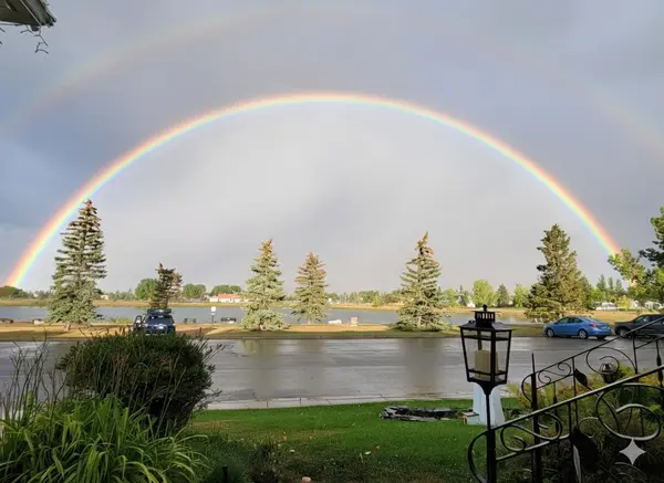 607 9 ST SE, High River, AB T1V 1L1