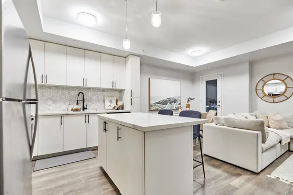 1555 Kingston RD #114, Pickering, ON L1V 0E9